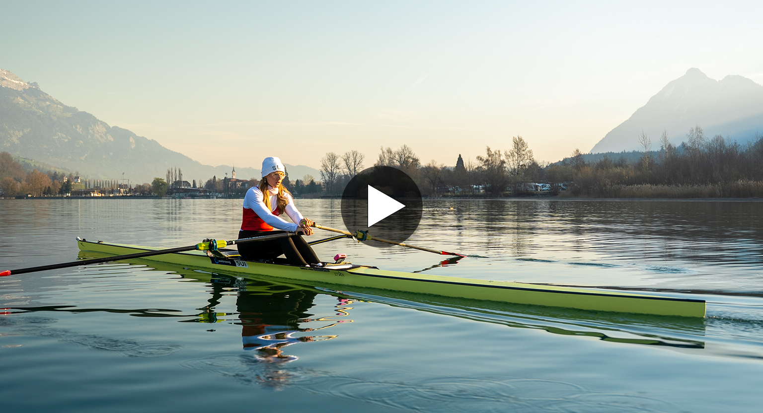 Rower Lisa Lötscher loves her home country and re-charges during training sessions on the idyllic Lake Sarnen.